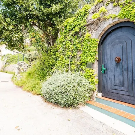 Apartmán House Sveti Jakov 1 *