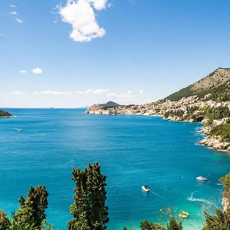 House Sveti Jakov 1 *